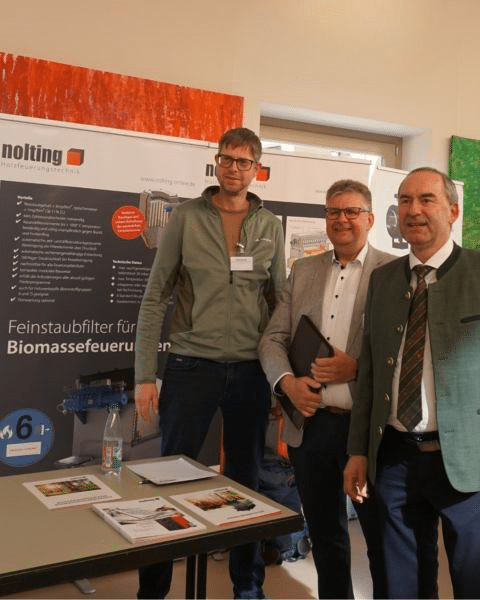 Nolting Gebietsverkaufsleiter Olaf Bartel mit Huber Aiwanger bei C.A.R.M.E.N. Betreiberstammtisch